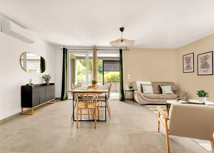 Elegant Avec Toulouse