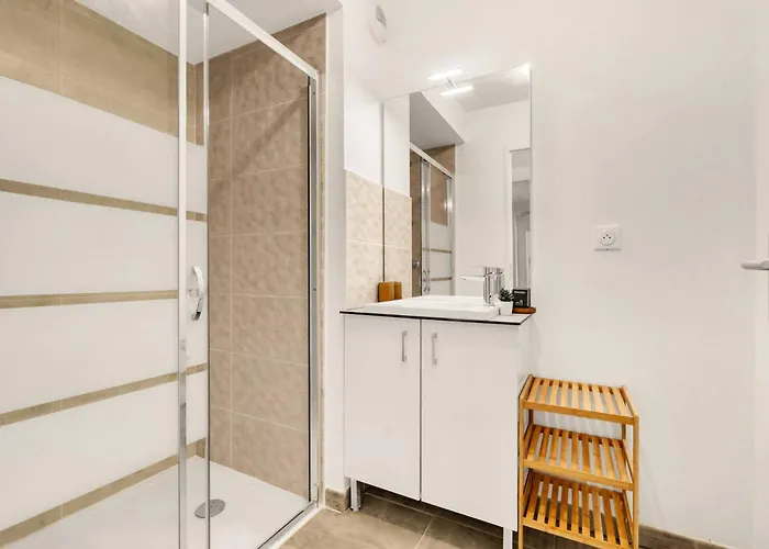 Elegant Avec Toulouse